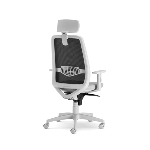 Versatile office chair on wheels, ideal for collaborative workspaces and conference rooms.