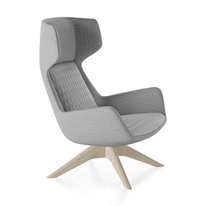 A symbol of leisure and luxury, this lounge chair is a must-have.