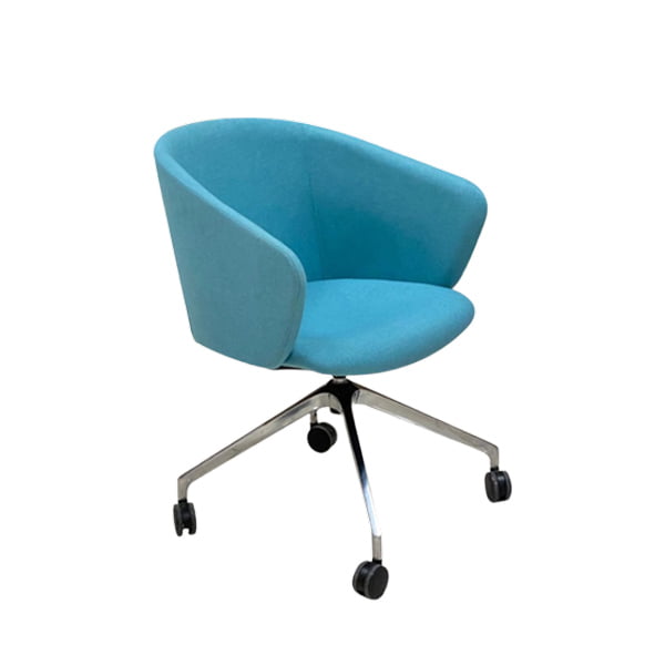 Petite office chair with smaller dimensions for petite individuals