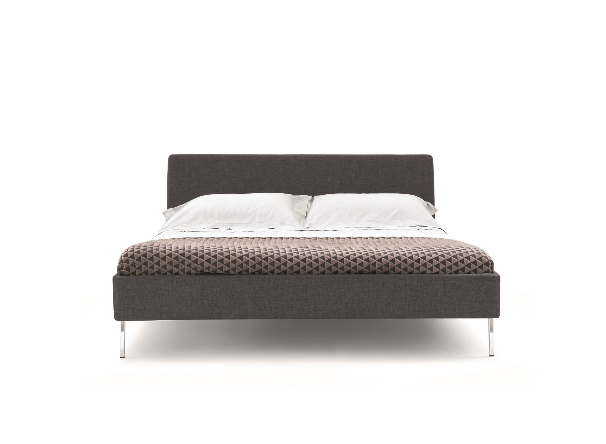The clean lines and minimalist style of the Modern Luxe Bed create an effortless look that is both modern and timeless.