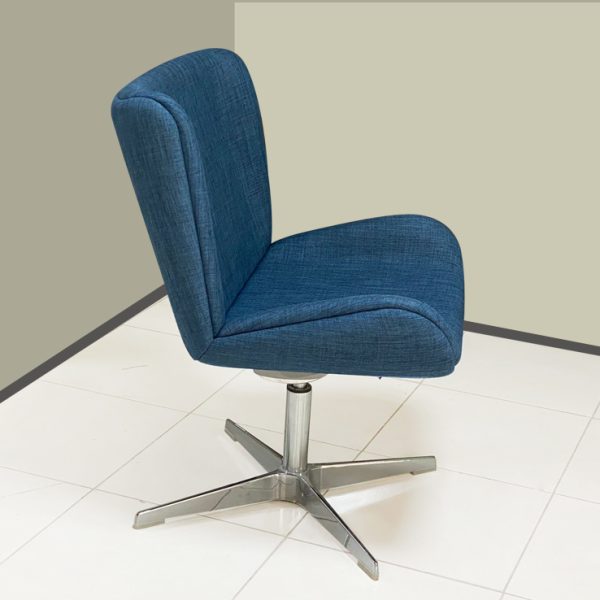office chair that harmonizes style and comfort with its rotatable wooden leg base and curved seat