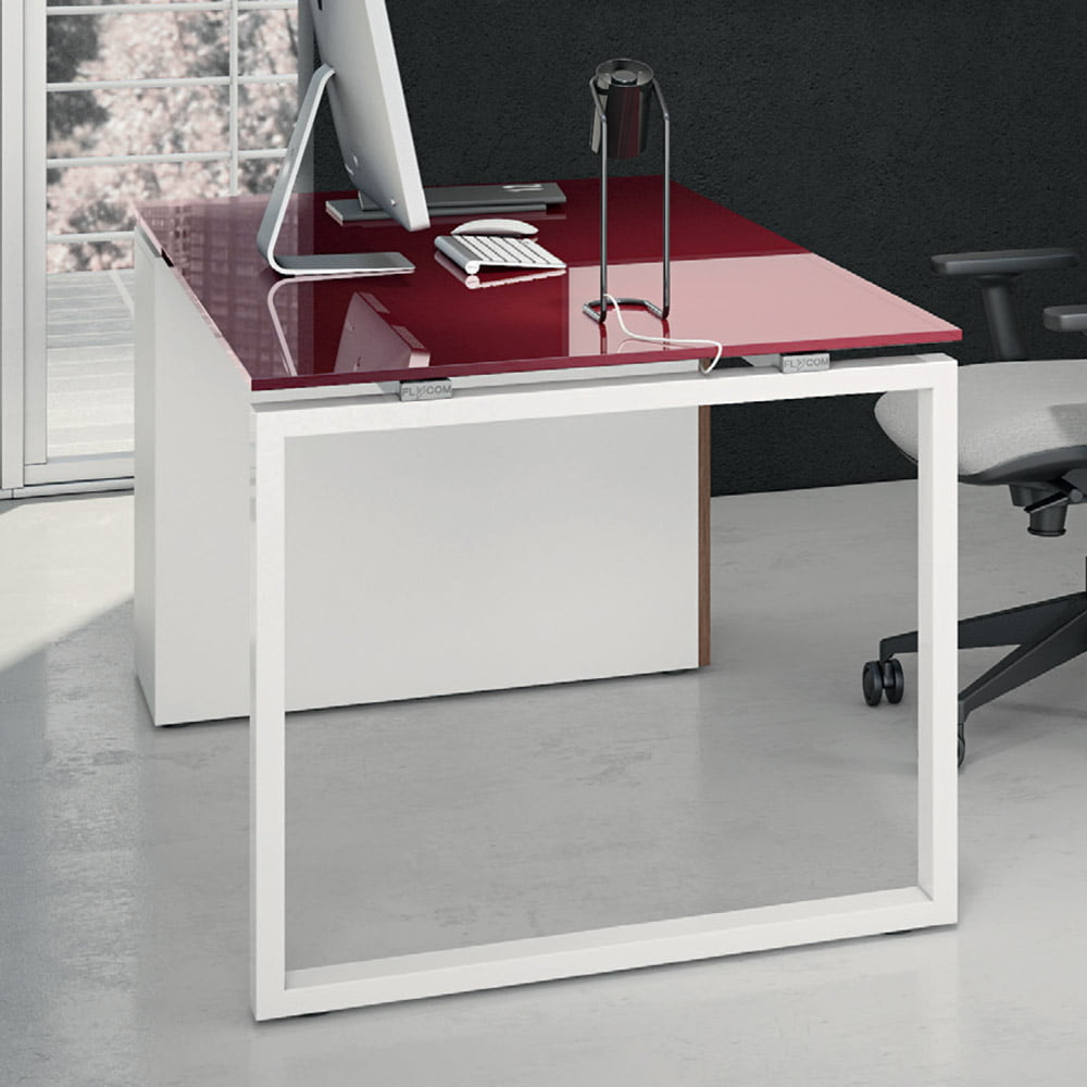 A desk that lets you work comfortably and efficiently for hours.
