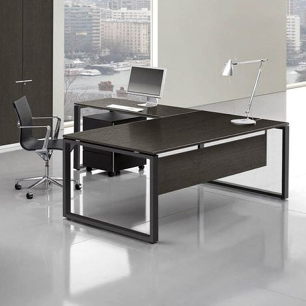 a sophisticated office desk that combines style and functionality for managers