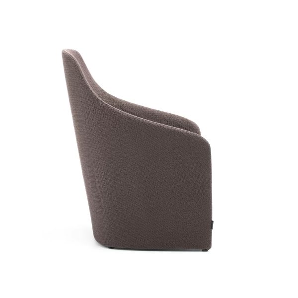 A Customizable Seat Choose from various colors to suit your personal style.